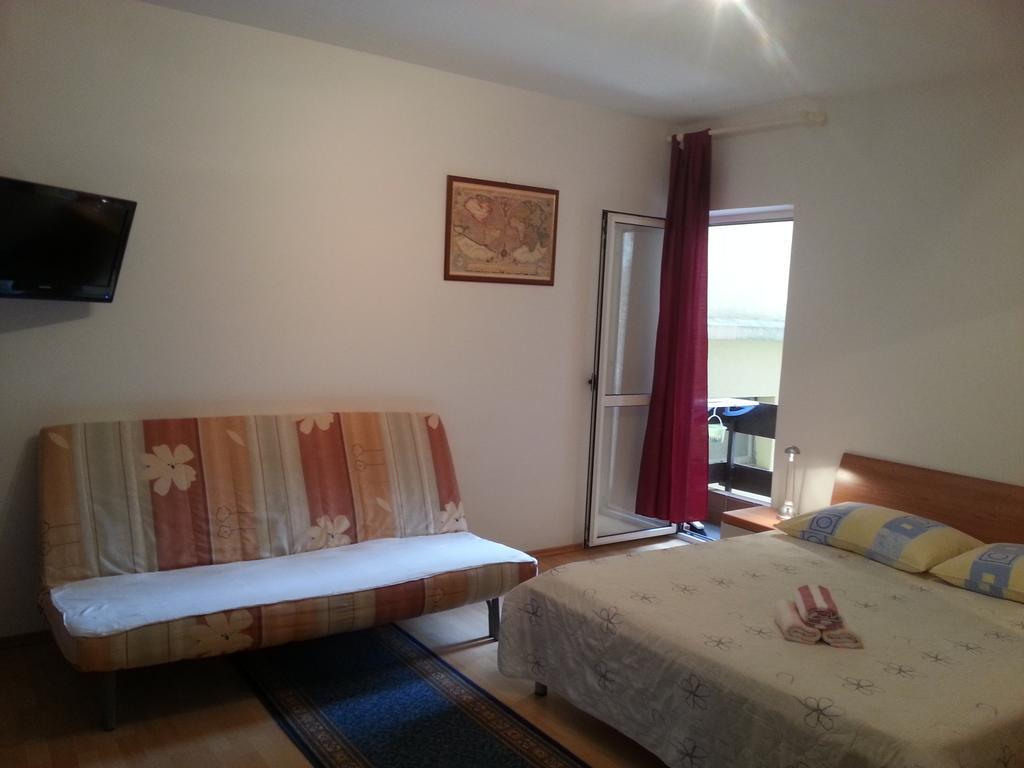 Studio Apartments Ivica Primošten Rom bilde